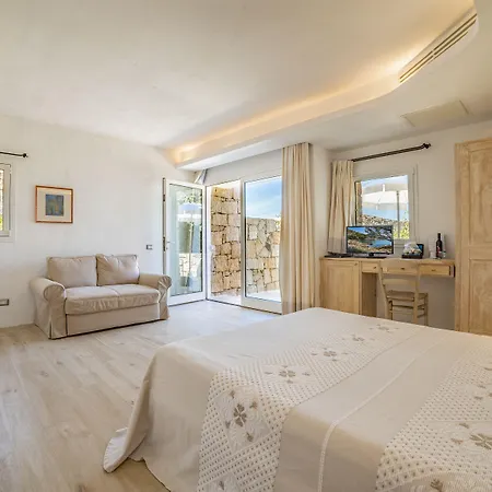Grand Relais Dei Nuraghi (adults Only) Hotel